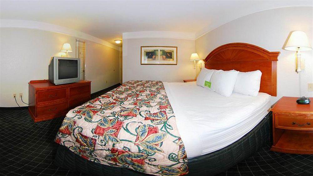 La Quinta By Wyndham San Antonio North Stone Oak Ξενοδοχείο Εξωτερικό φωτογραφία